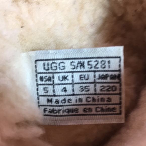 UGG Boots size 5 - Picture 4 of 5